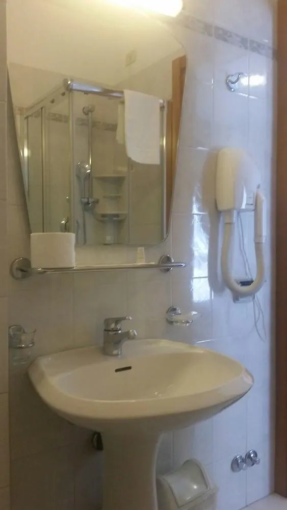 Hotel Astoria Viareggio 3*,